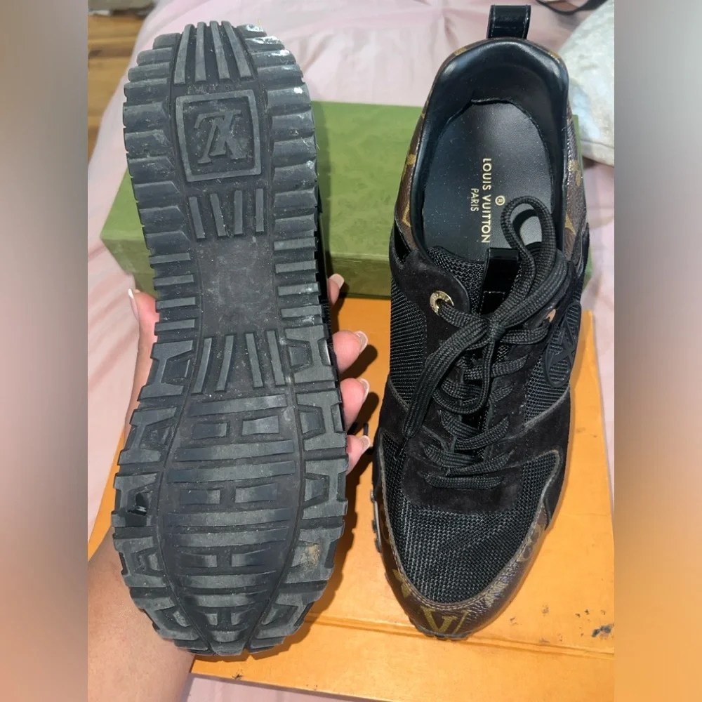 Louis Vuitton women sneakers - Picture 4 of 7